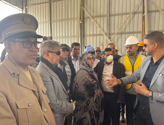 La ministre de l’environnement visite les installations d’extraction de l’or à Chami