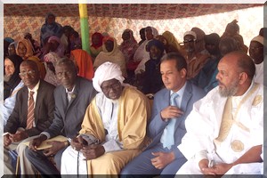 La mairie de Sebkha distribue des vivres [PhotoReportage]