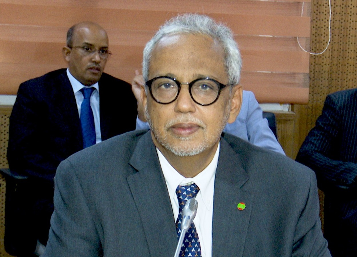 Le ministre de l’Economie invite les mauritaniens à rationaliser leur consommation en carburant en cette période de crise
