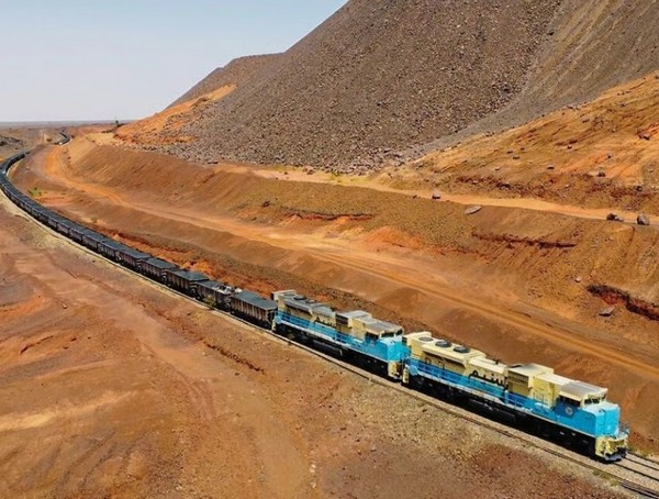 La Mauritanie veut tripler sa production de fer d’ici 2031, avec l’appui de la BEI